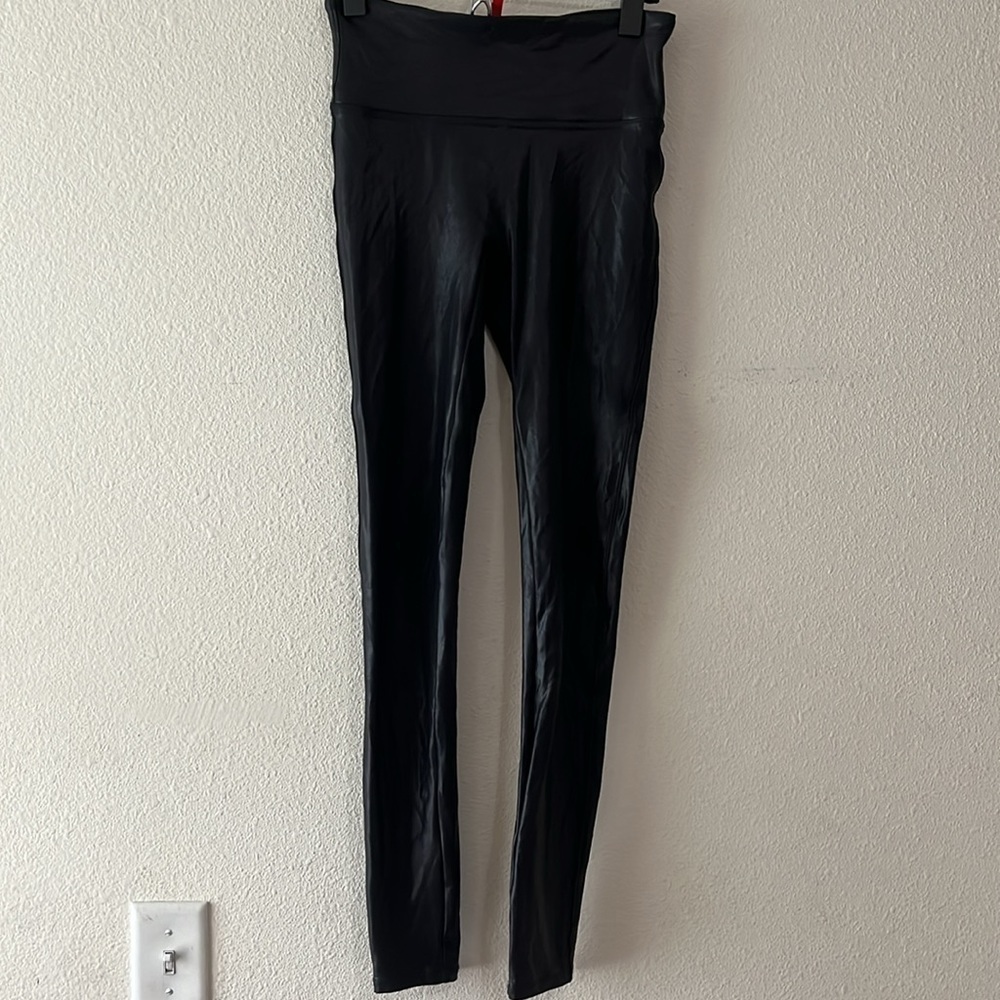Spanx faux leather leggings - Picture 4 of 11